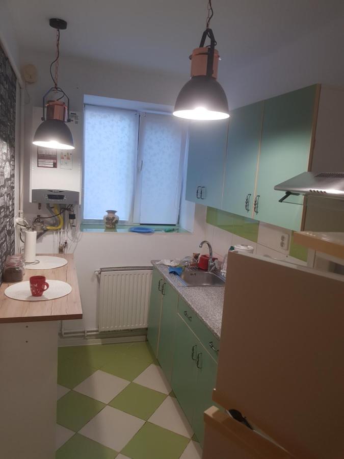 Apartament Simona Lägenhet Braşov Exteriör bild